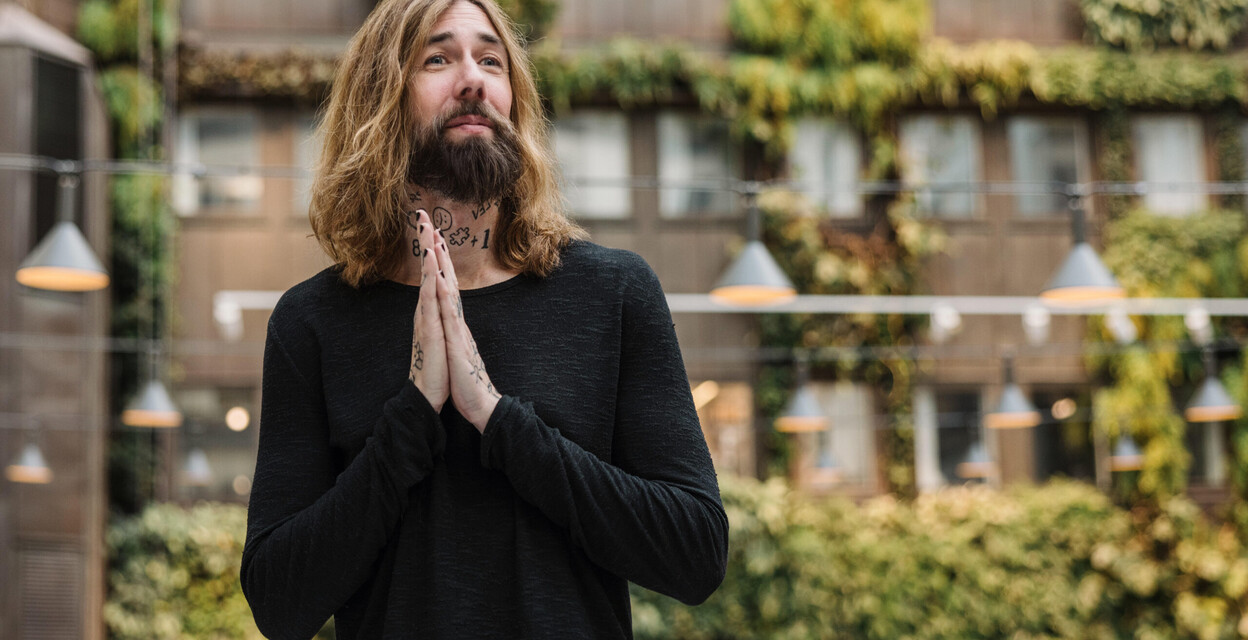 Micael Dahlen - Hur kan vi leva lyckligare? Hjälper det att bo i Finland och gilla KAJ